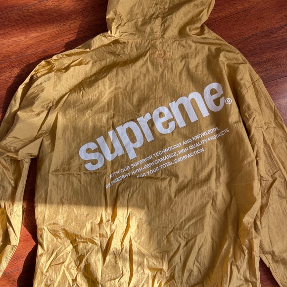 Supreme nylon packable poncho windbreaker with hood in gold size medium - Picture 3 of 10